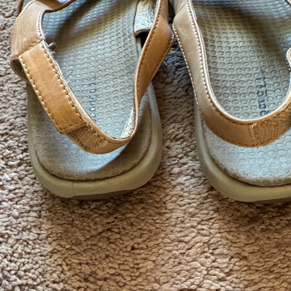 Merrell Women's Savannah Tan Thong Sandals. Size 8 - Picture 5 of 10